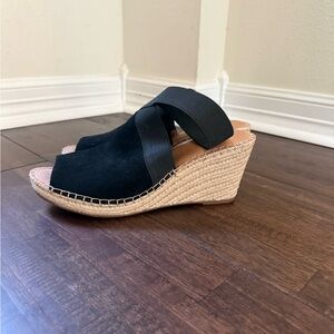 Gentle Souls by Kenneth Cole Black Wedge Sandal